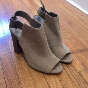 Peep toe suede buckle heels